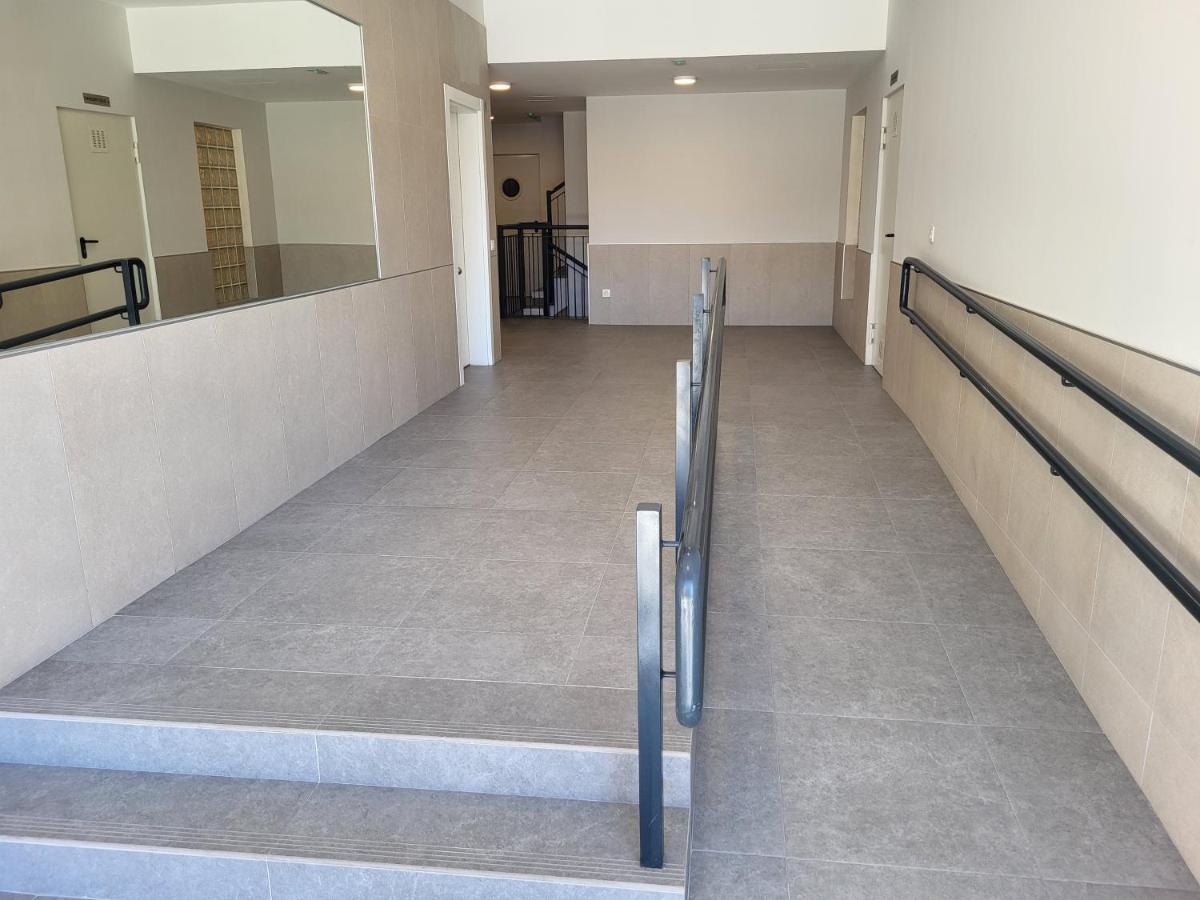 Апартаменты Alazan Jerez Ii-Parking Gratis-Wifi-Netflix Херес-де-ла-Фронтера Экстерьер фото